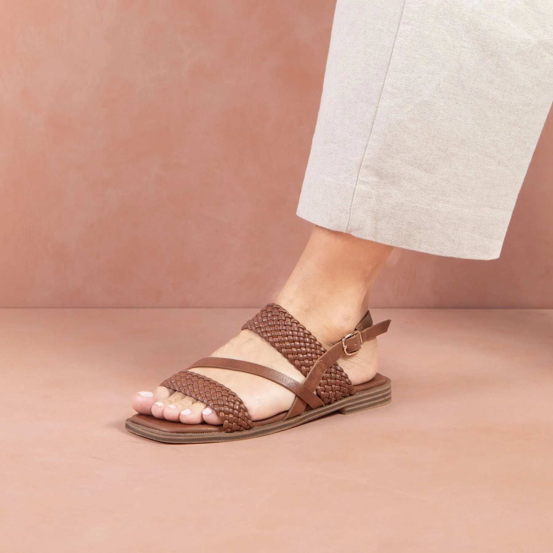 BASQUET ANKLE STRAP SANDALS