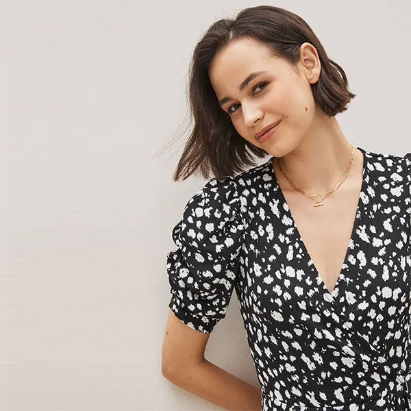 Black /White Spot Short Sleeve V-Neck Wrap Mini Dress