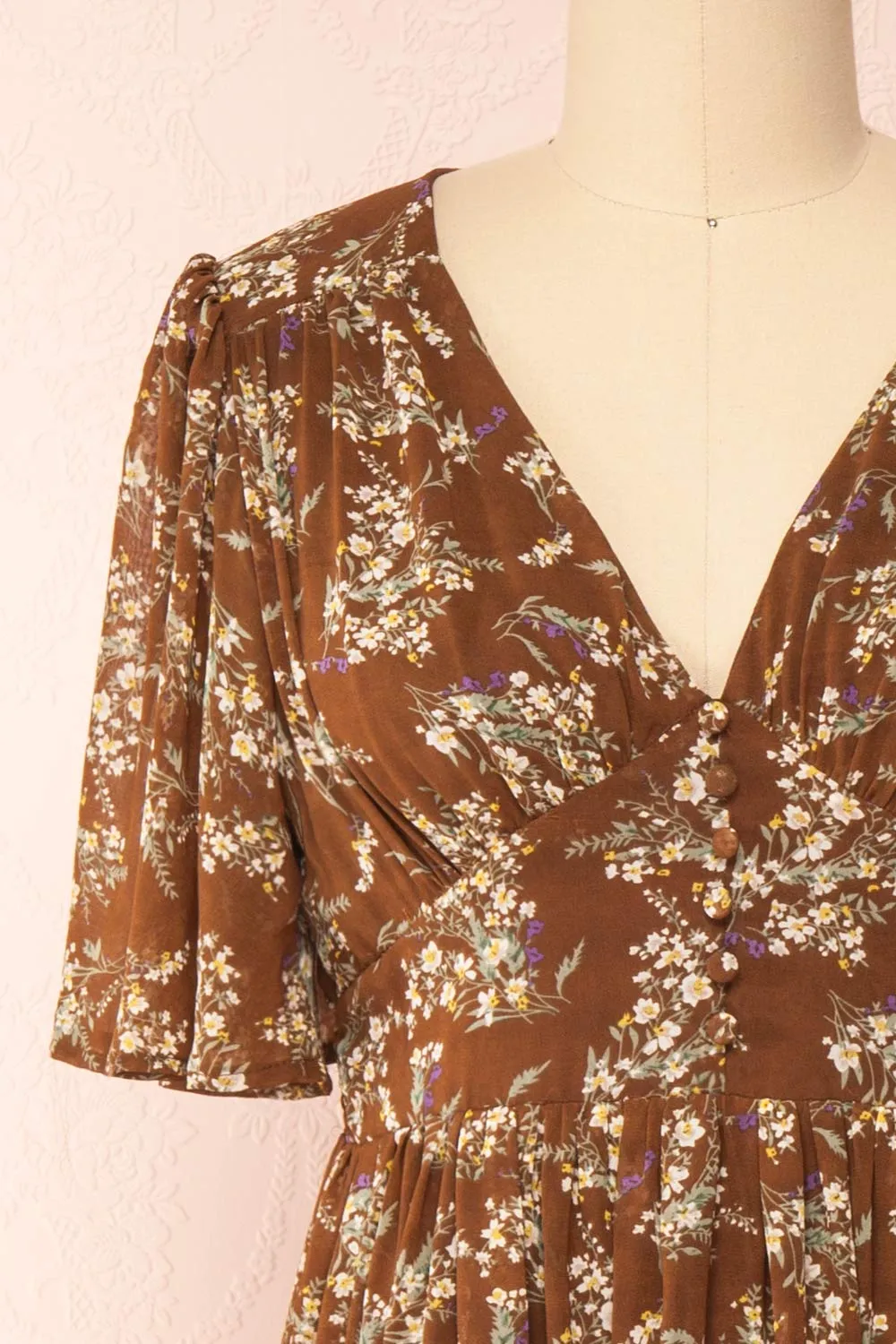Britt Mocha | Floral Midi Dress w/ Short Sleeves