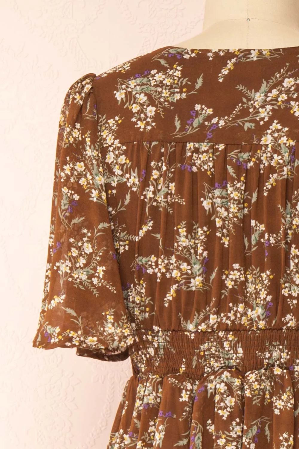 Britt Mocha | Floral Midi Dress w/ Short Sleeves