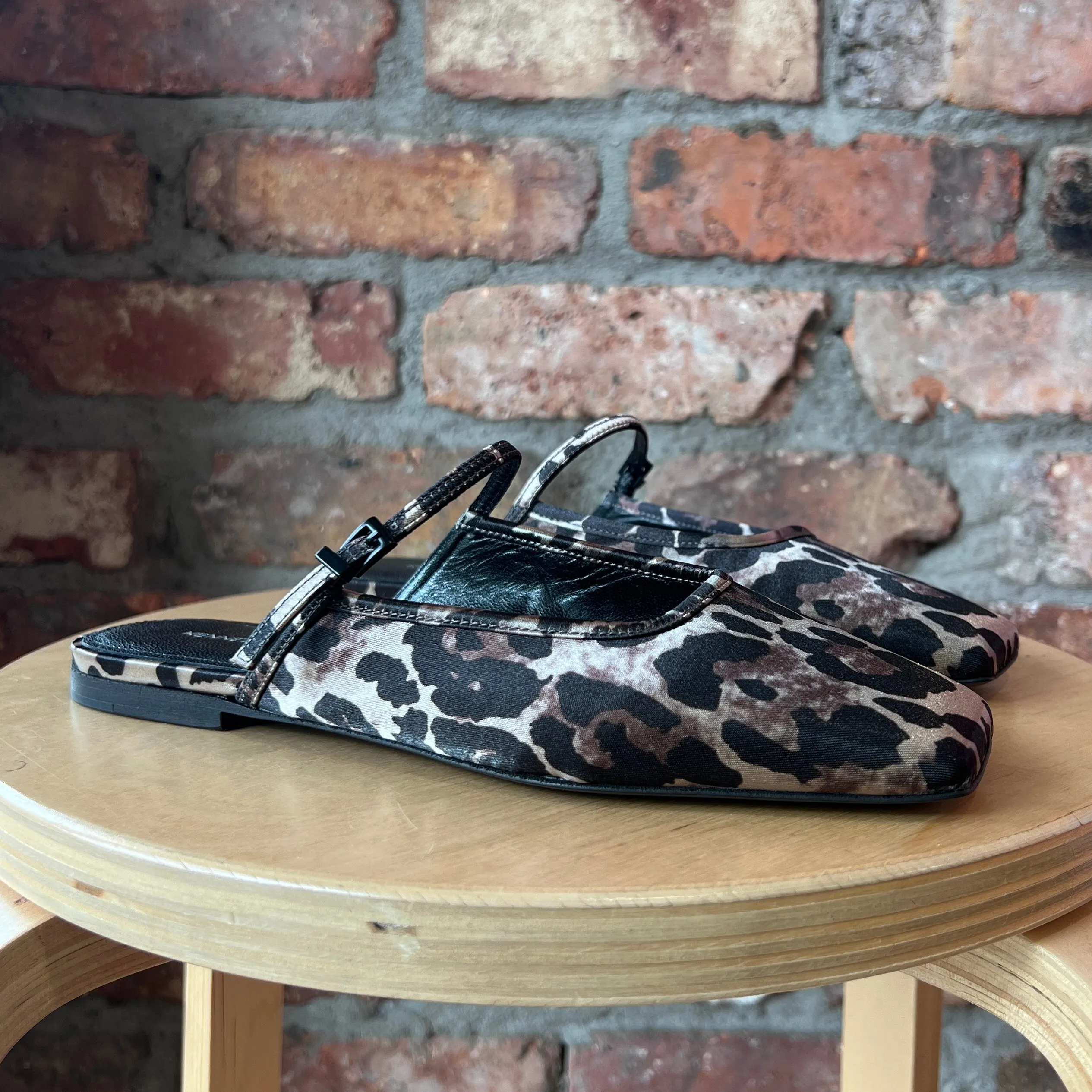 KENNEL & SCHMENGER LEOPARD FLATS