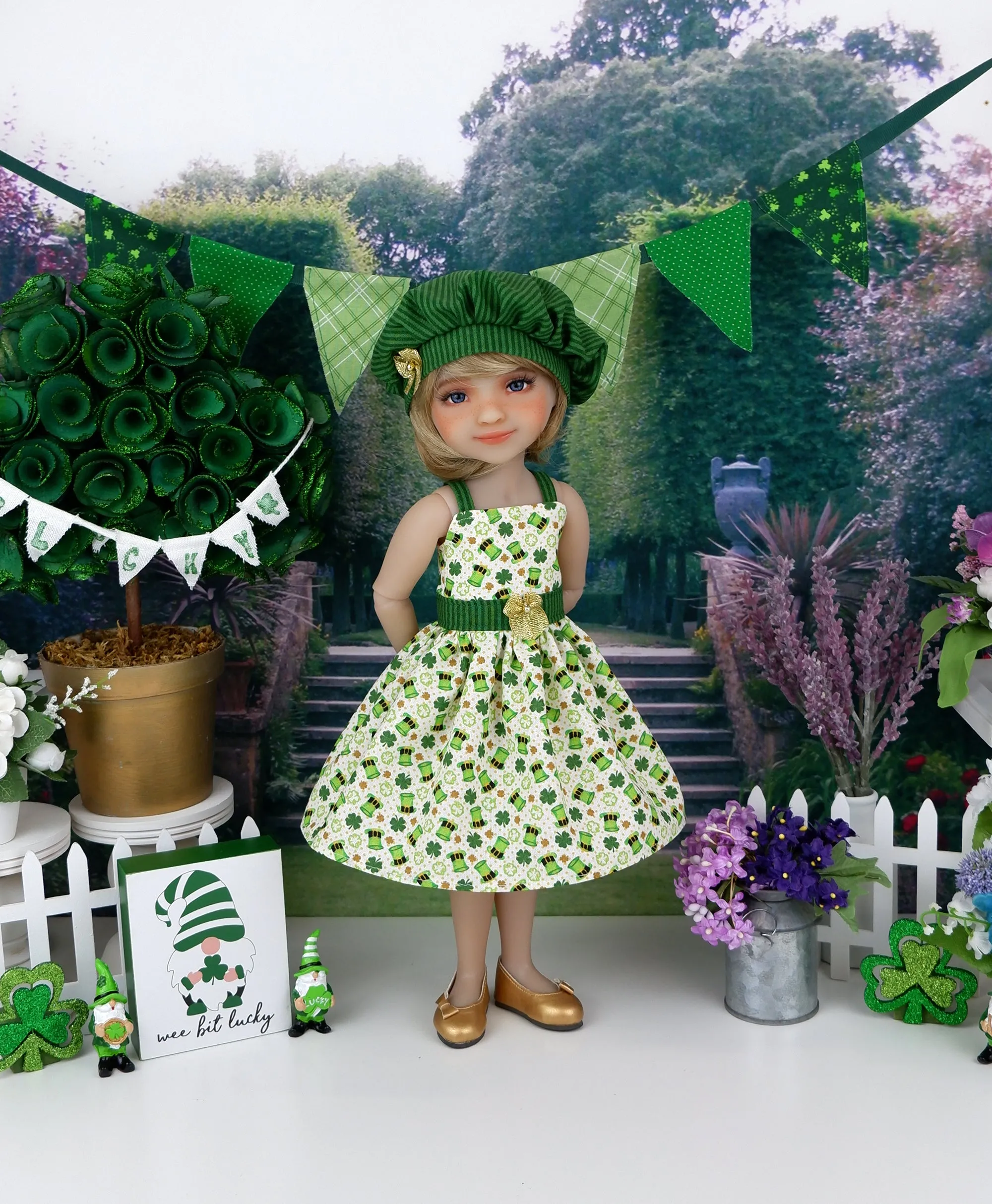 Leprechaun Hats - dress with shoes for Ruby Red Fashion Friends doll