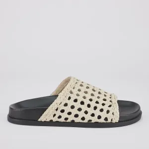 Macra Footbed