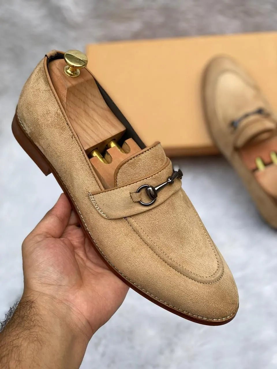 Men Stylish Buckle Suede Moccasin