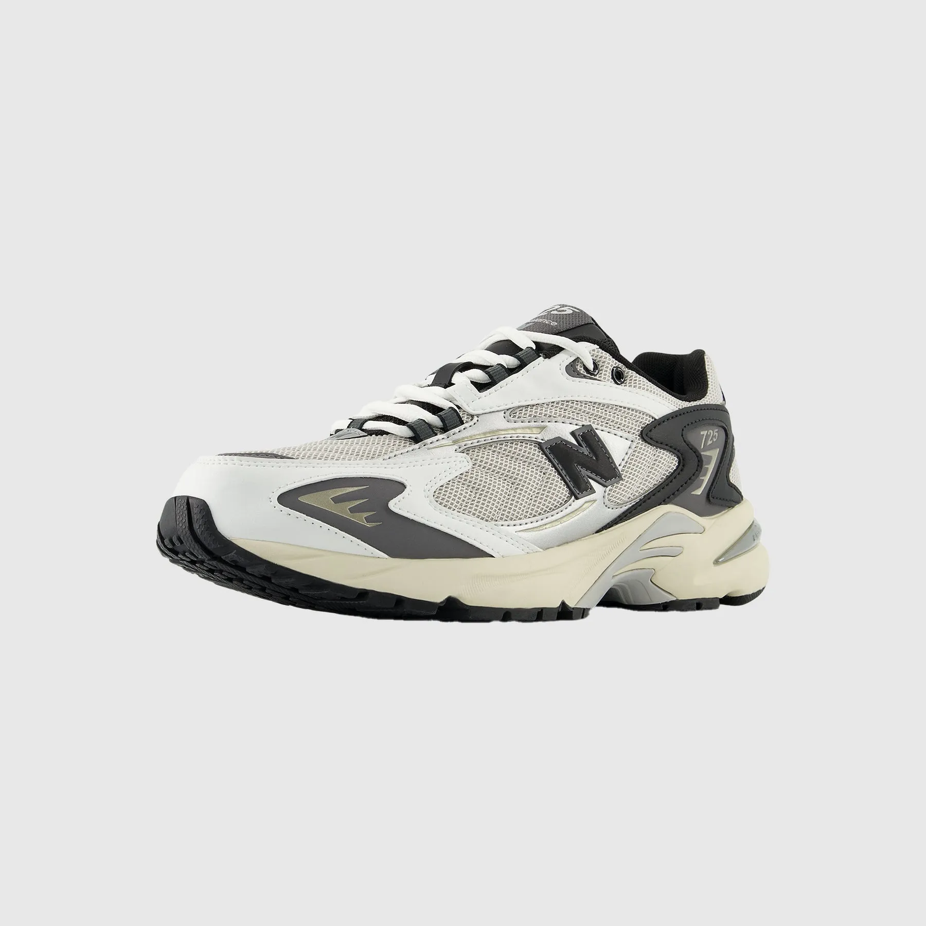 New Balance ML725