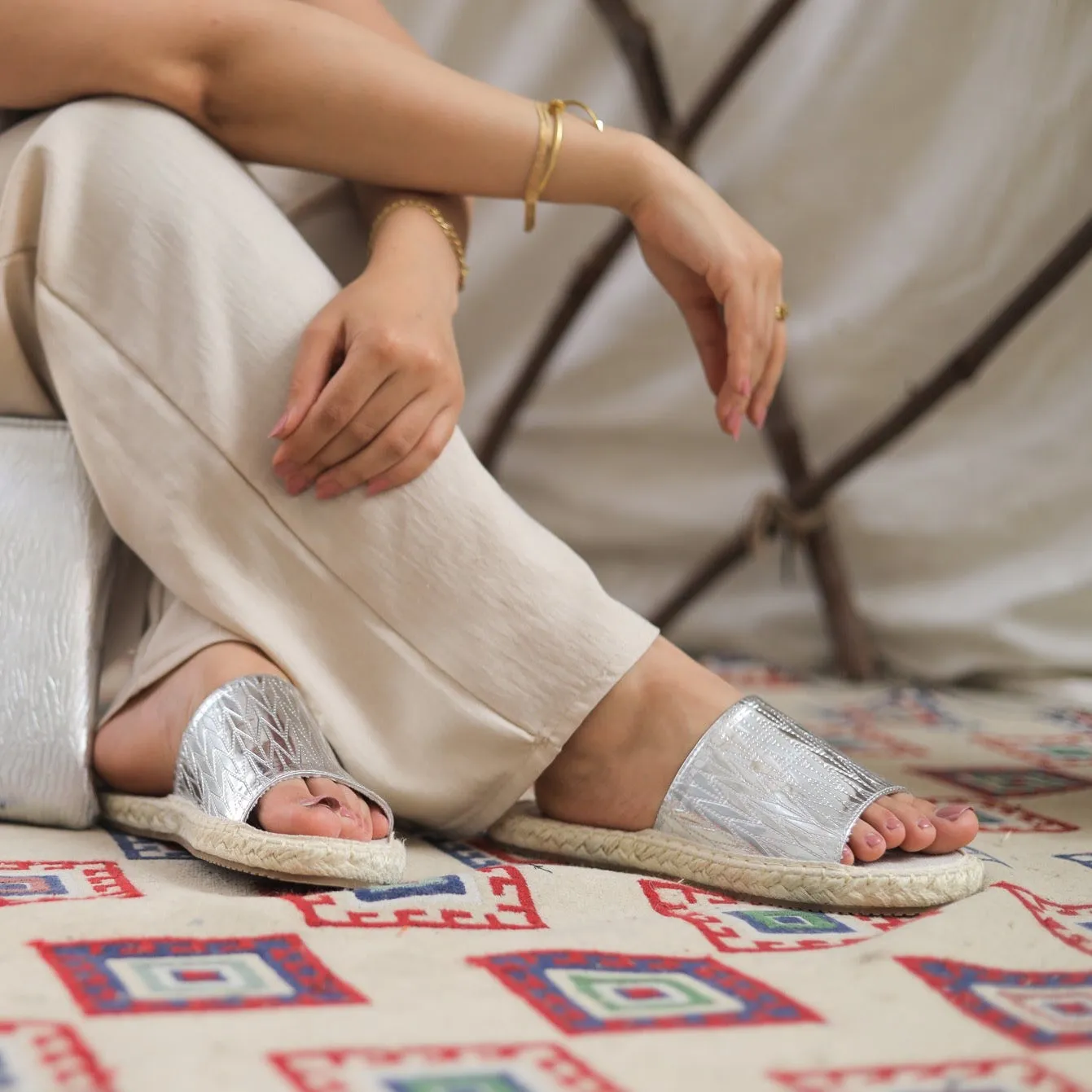 Pattern Weave Slides - Silver