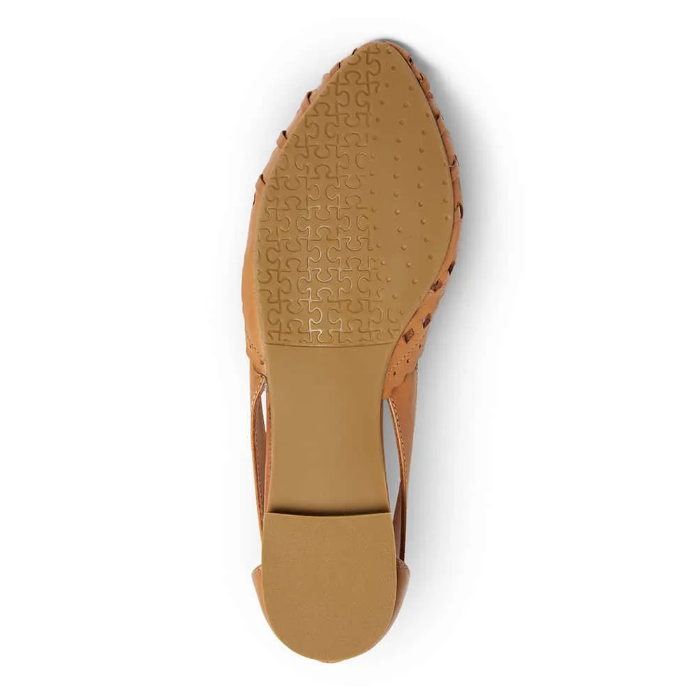 Ranya Flat in Tan Leather