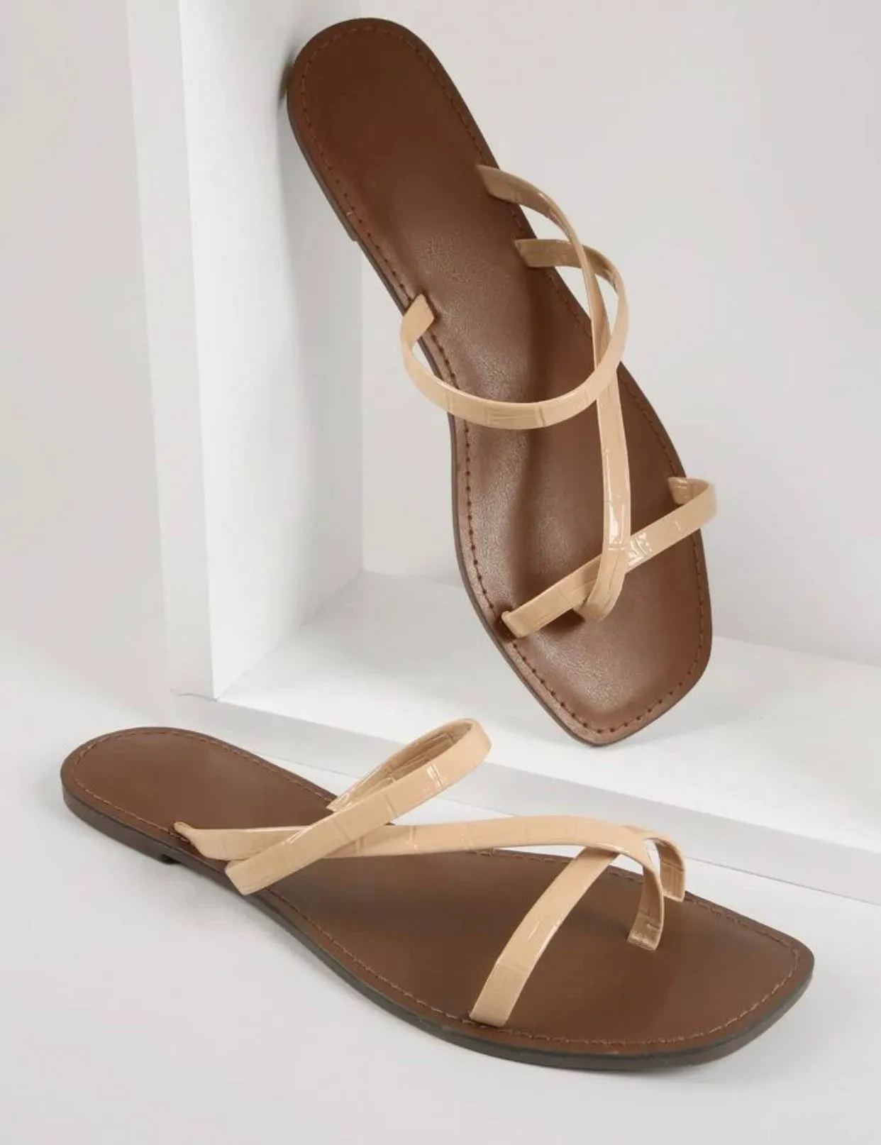 Vegan leather square toe strap oh sandals
