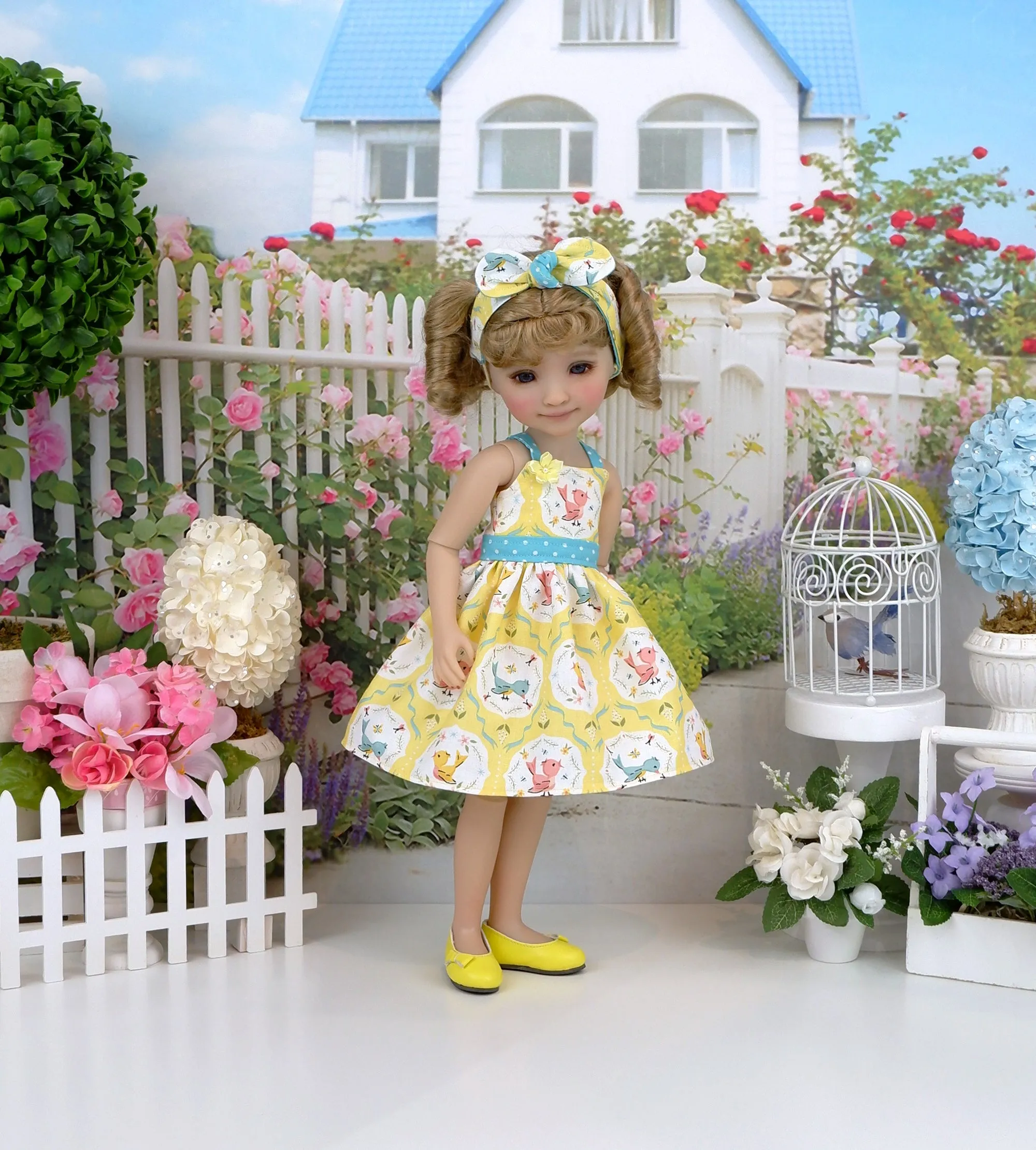 Vintage Robin - dress with shoes for Ruby Red Fashion Friends doll