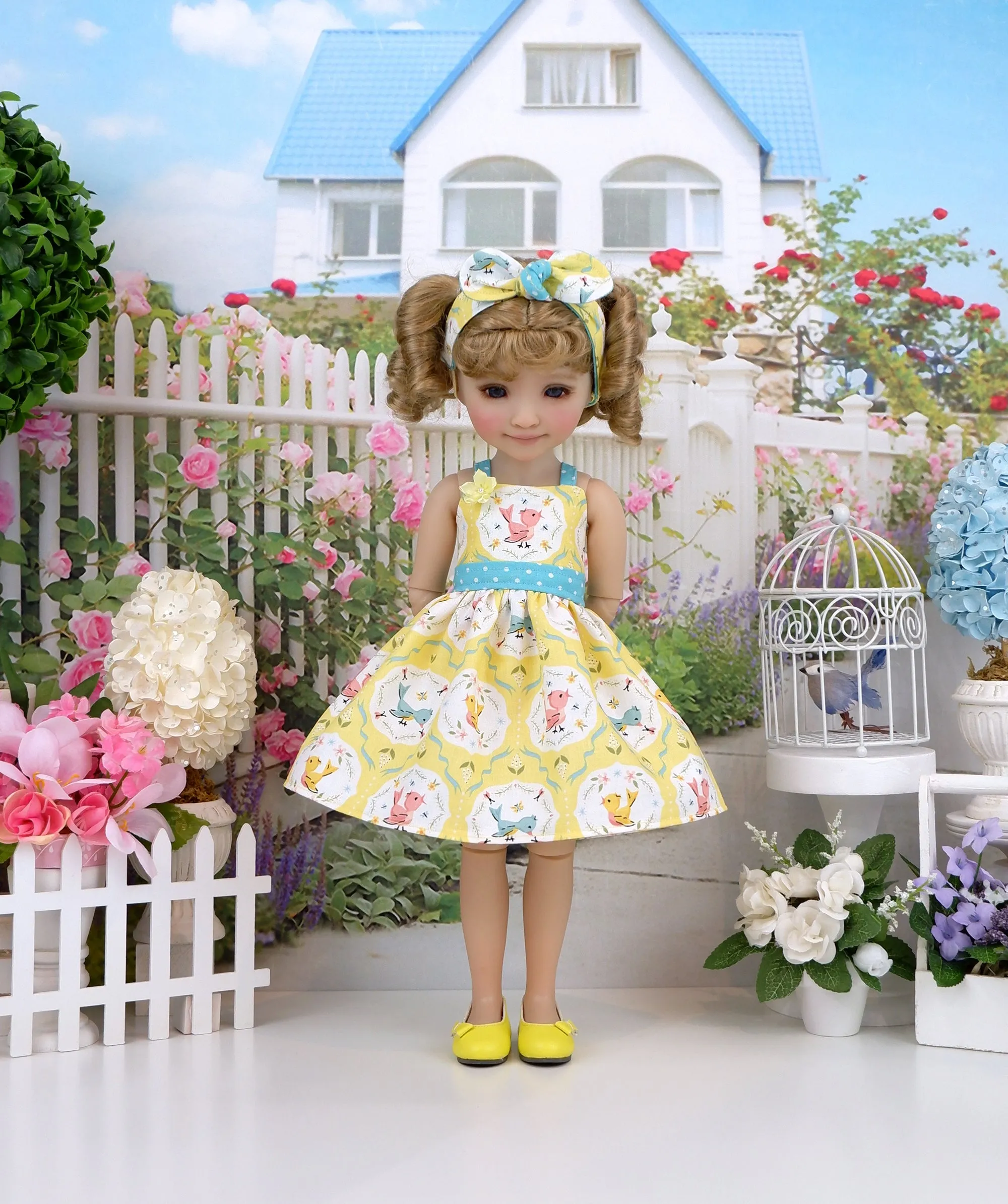 Vintage Robin - dress with shoes for Ruby Red Fashion Friends doll